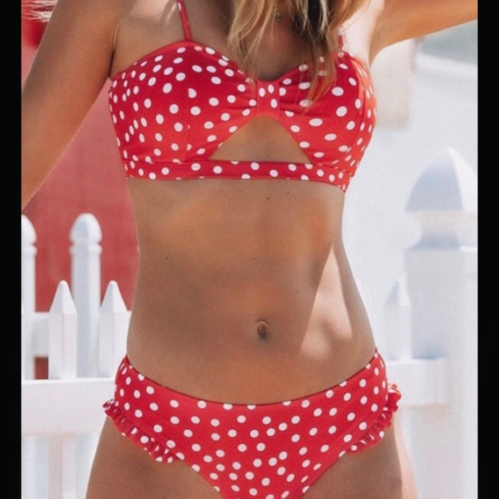 NEW! Cupsh pokadot bikini!🔴⚪️🔴⚪️